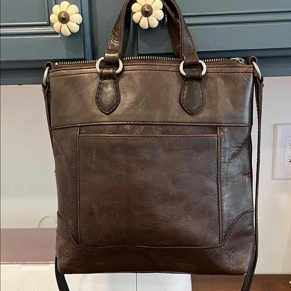 Frye Brown Leather Tote Bag - Classic Crossbody Carry - Picture 2 of 12